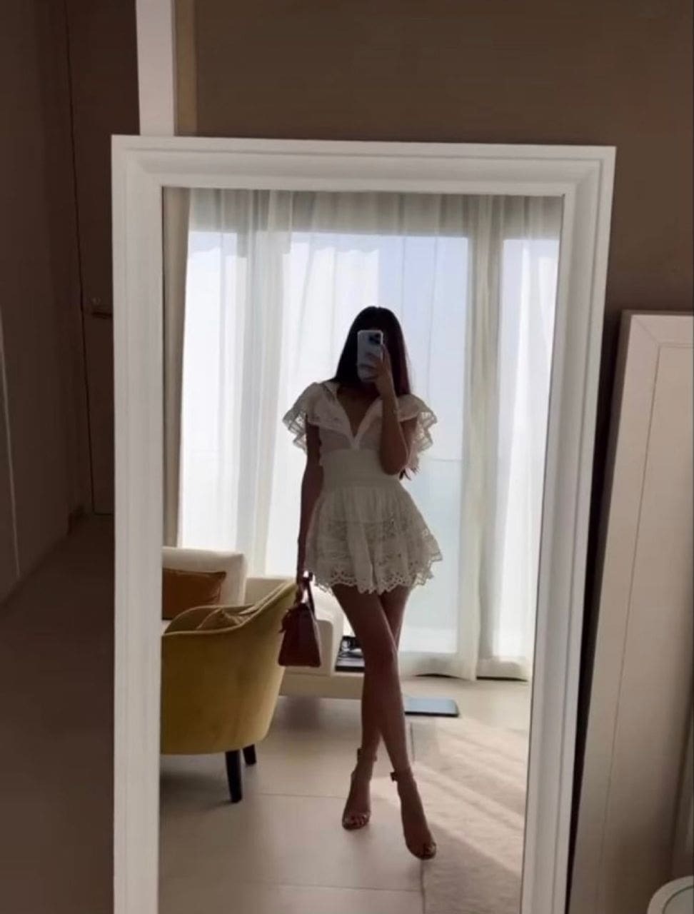 Проститутка Питера Анжела с 1 размером груди предлагает интим услуги у метро Лиговский проспект  +7(981)214-21-80 