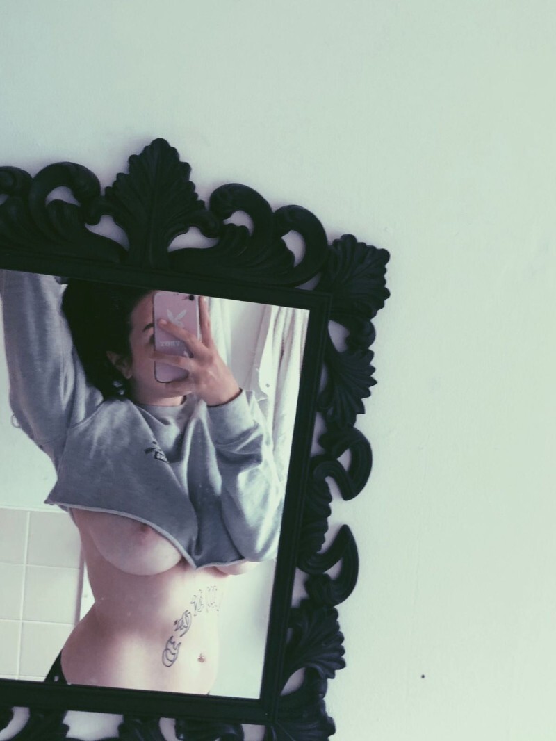 Проститутка Питера Ника с 1 размером груди предлагает интим услуги у метро Московская  +7(981)136-33-84 - фото 2